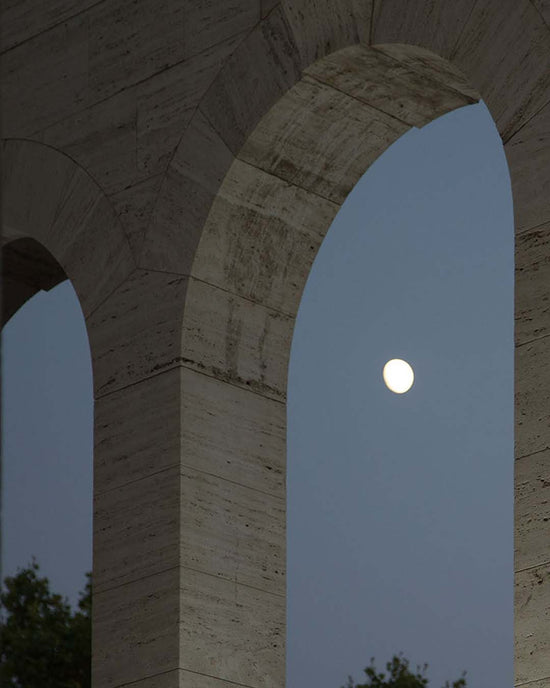 Liligutt Shop ~ Ho cinque anni ~ Tiny empathic fragments, words evoking pictures of time experienced just in the present moment ~ Story by Iris