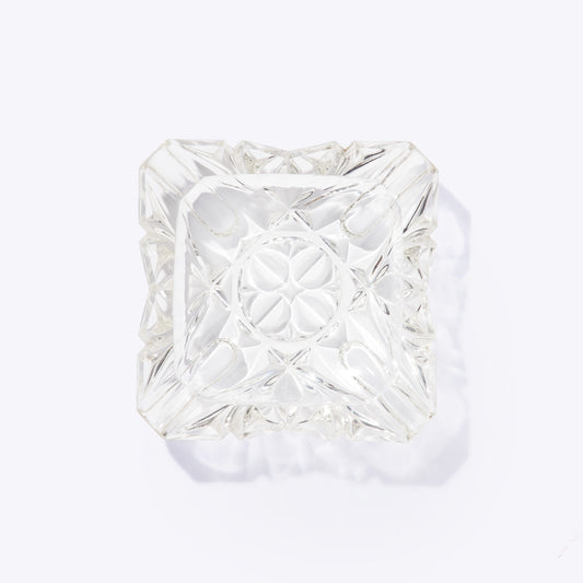 Liligutt Shop ~ Vintage ashtray