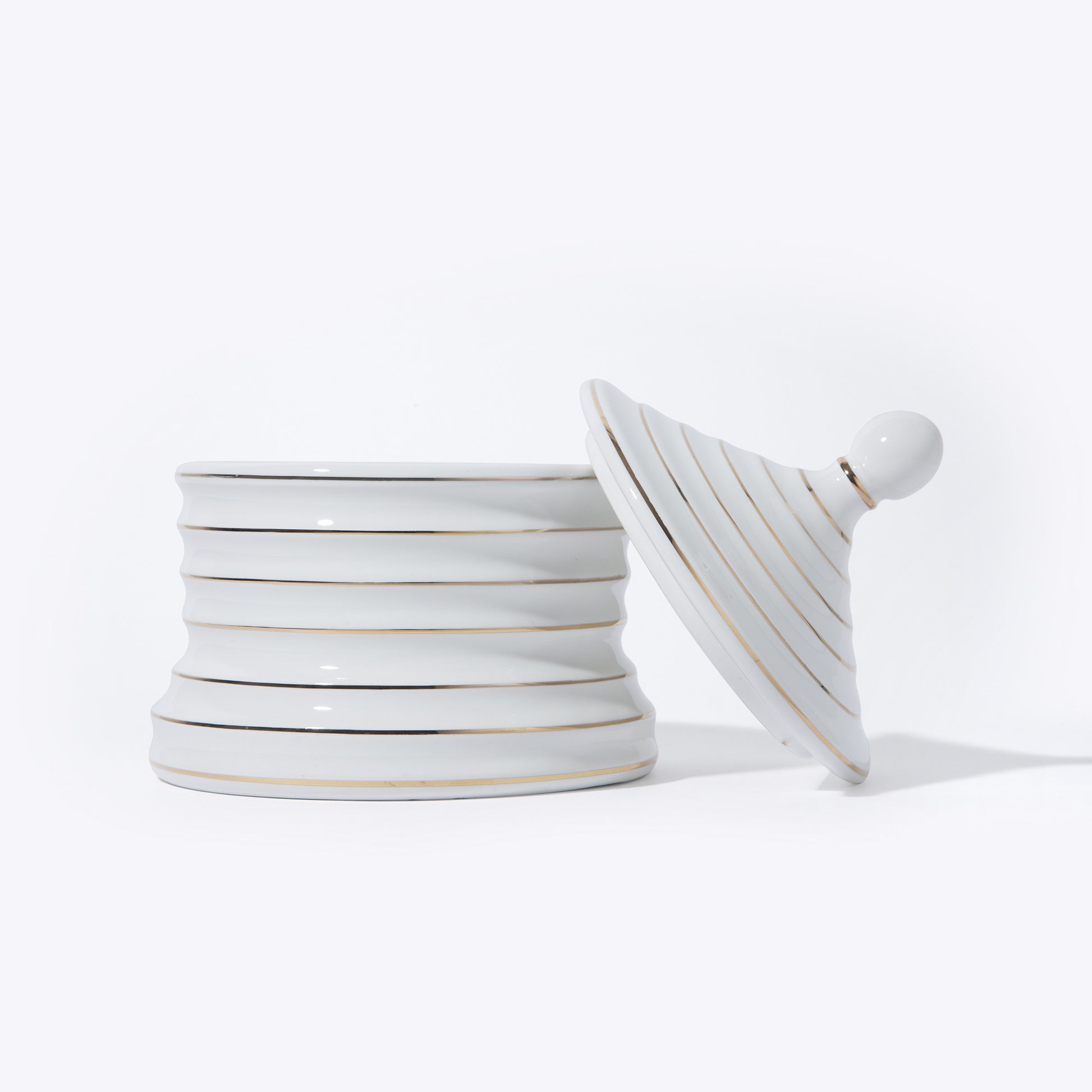 Liligutt Shop ~ vintage jar